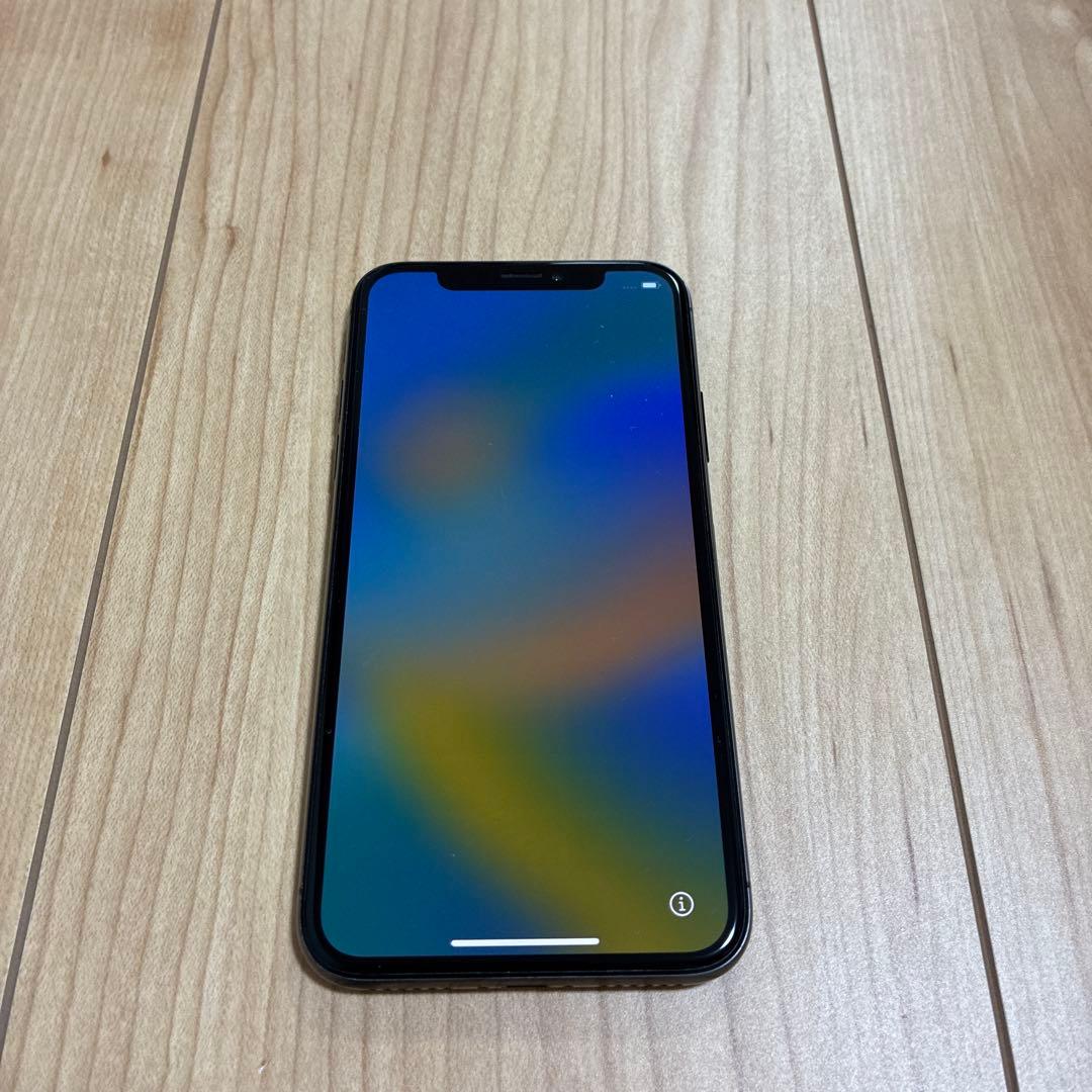 Apple iPhone X 64GB スペースブラック