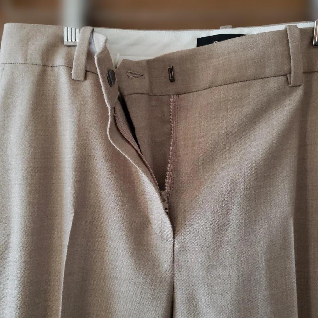 【Theoryセオリー】秋冬用サキソニー素材の杢ベージュ色パンツスーツ