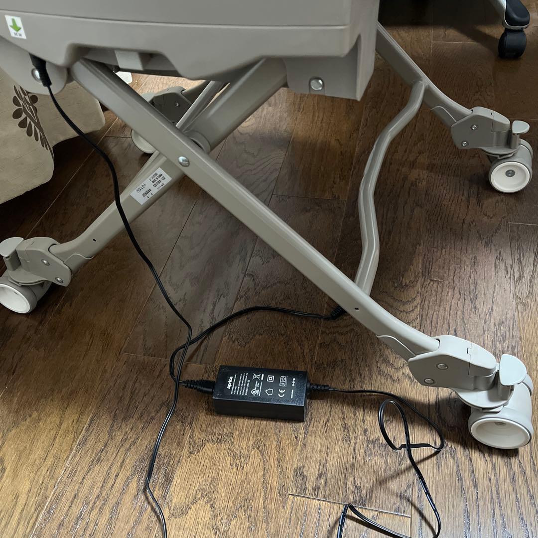 まろんさん専用　Aprica 電動ベビーチェア ユラリズム　オート