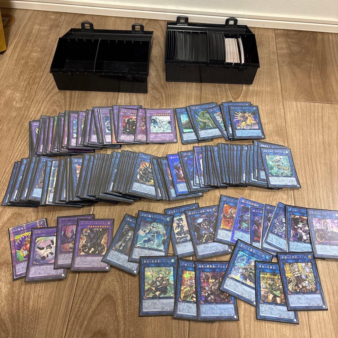 遊戯王引退まとめ売り　高レア、デッキ、レアストレージ等1000枚以上　未開封あり