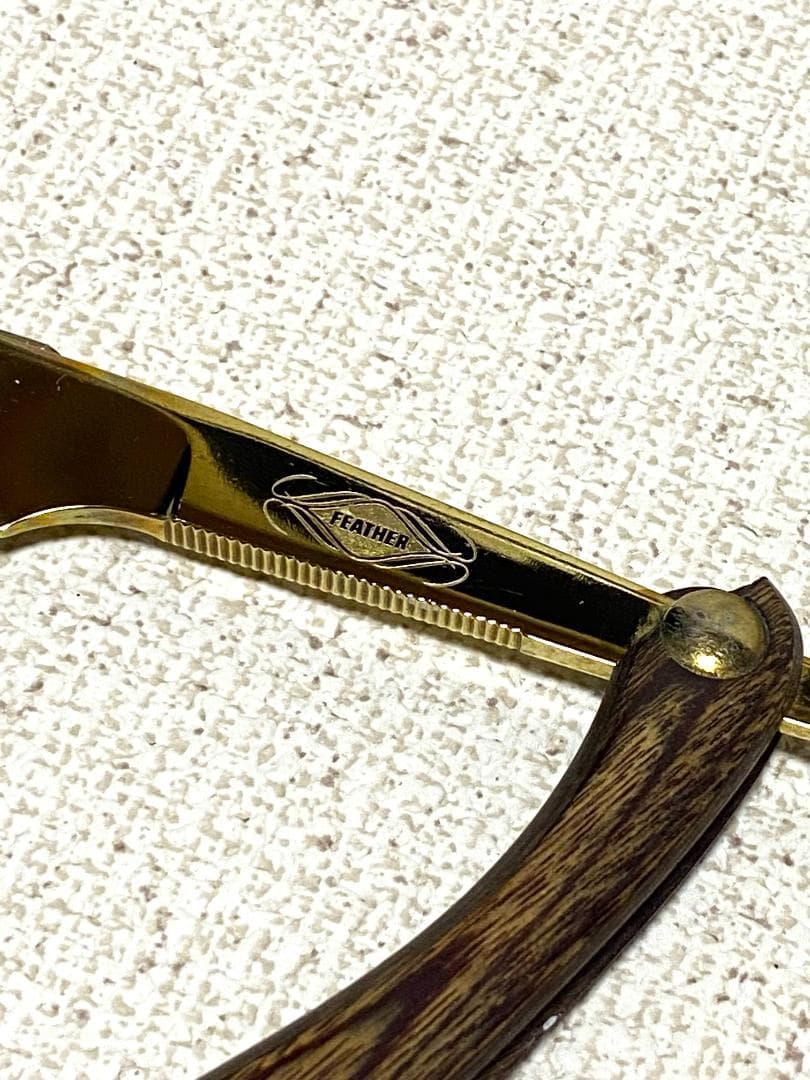 FEATHER 剃刀 ゴールドカラー 折りたたみ式 日本製