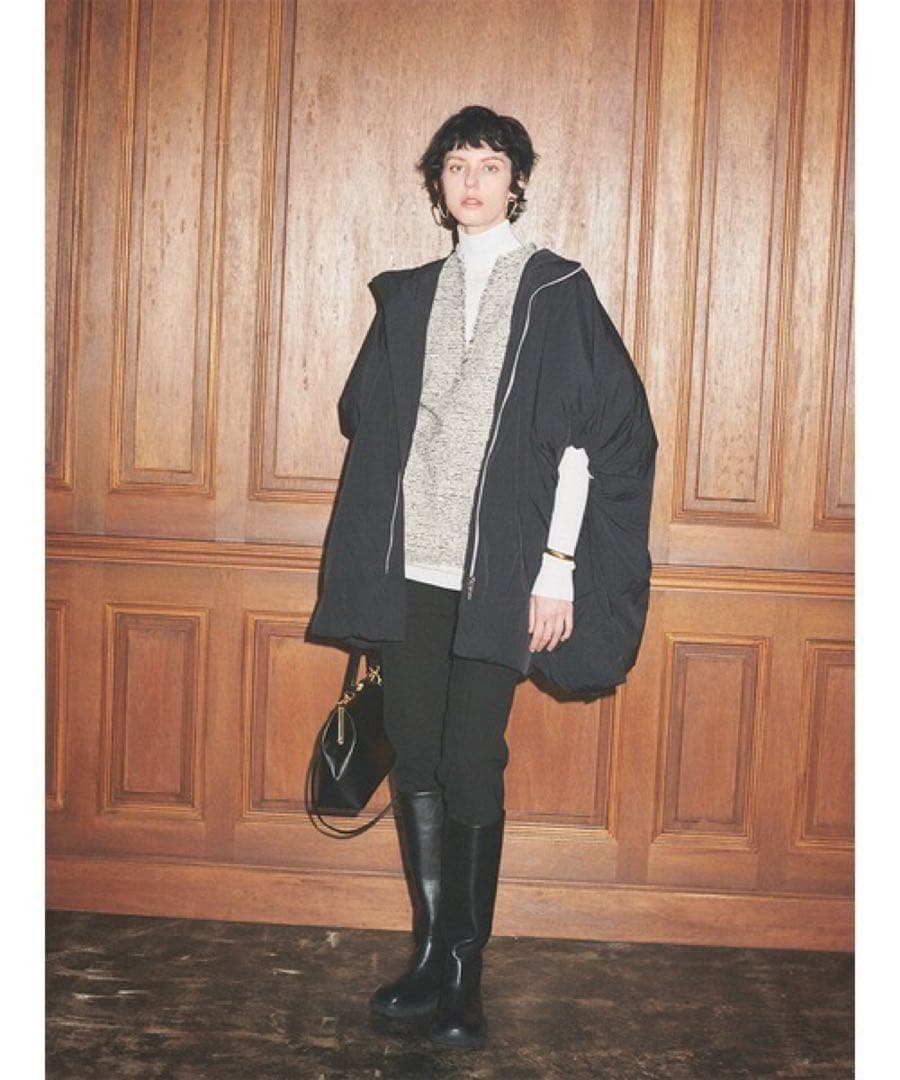 【美品】Mila Owen ダウンベスト ポンチョ　ホワイト　ミラオーウェン