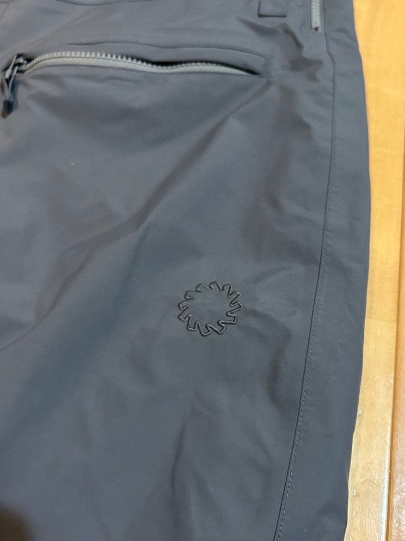 P01 プレイデザイン ビブパンツ