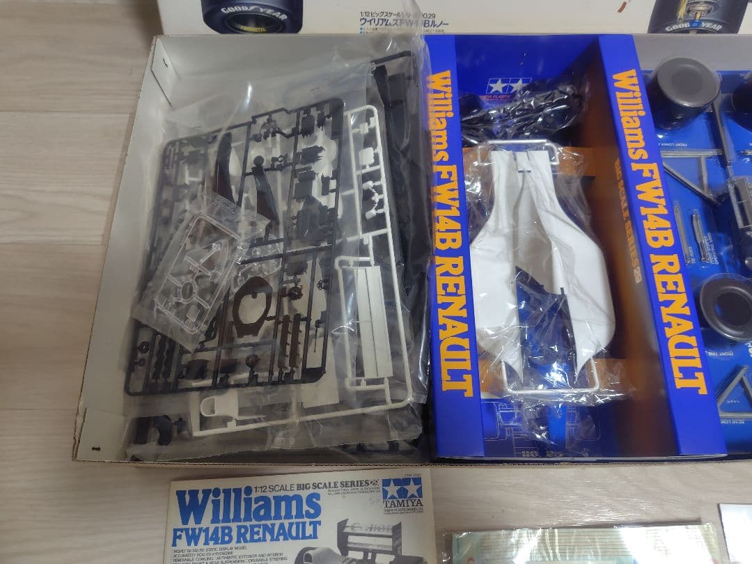 タミヤ　1/12 　プラモデル　ウィリアムズ　FW14B ルノー プラモデル