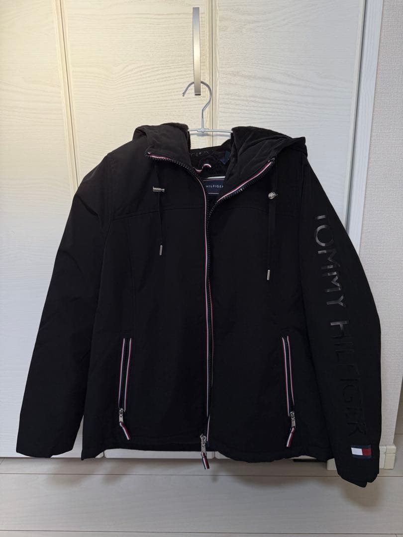   フード付きジャケット 黒