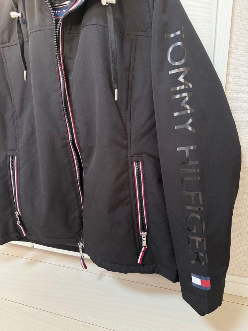   フード付きジャケット 黒