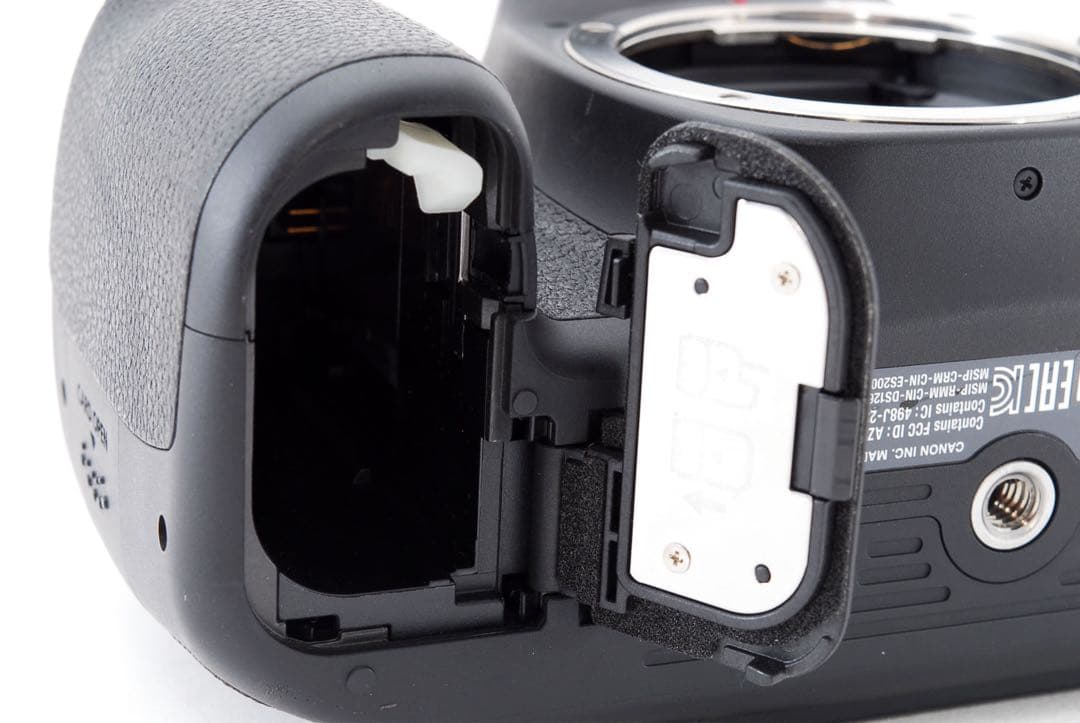 キャノン Canon EOS 80D標準&望遠&単焦点トリプルレンズセット☆