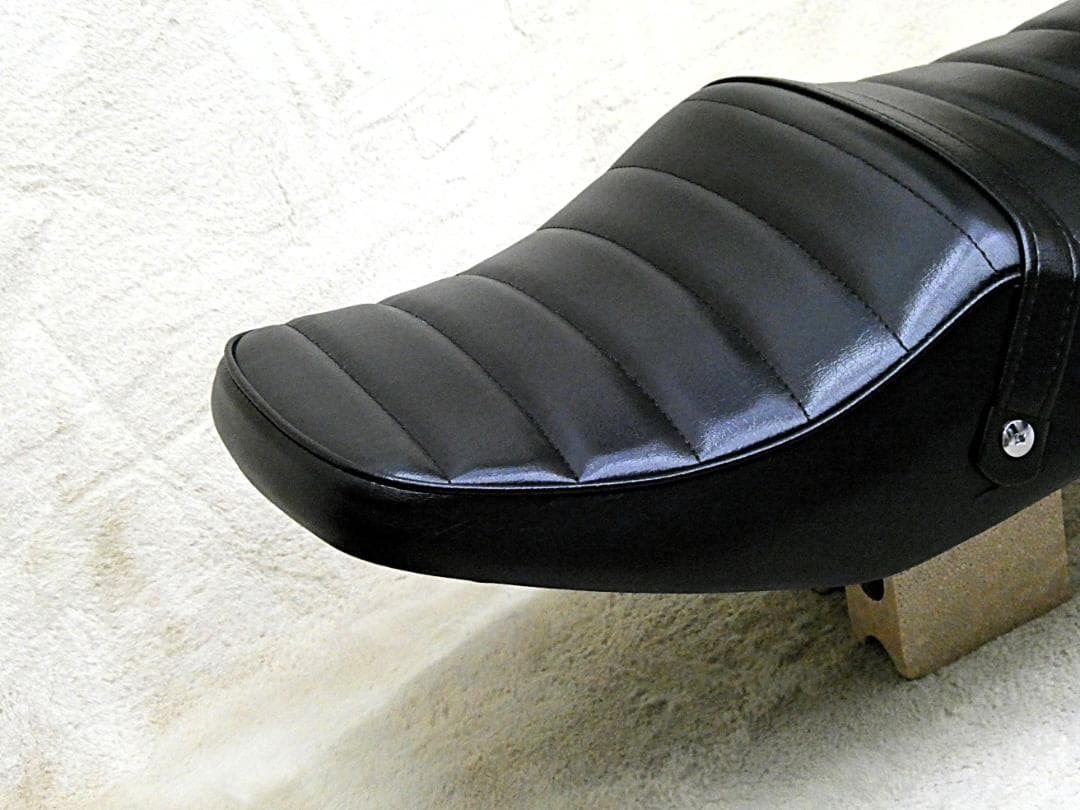 ZRX400　黒皮　タックロールシート/あんこ抜きローダウン