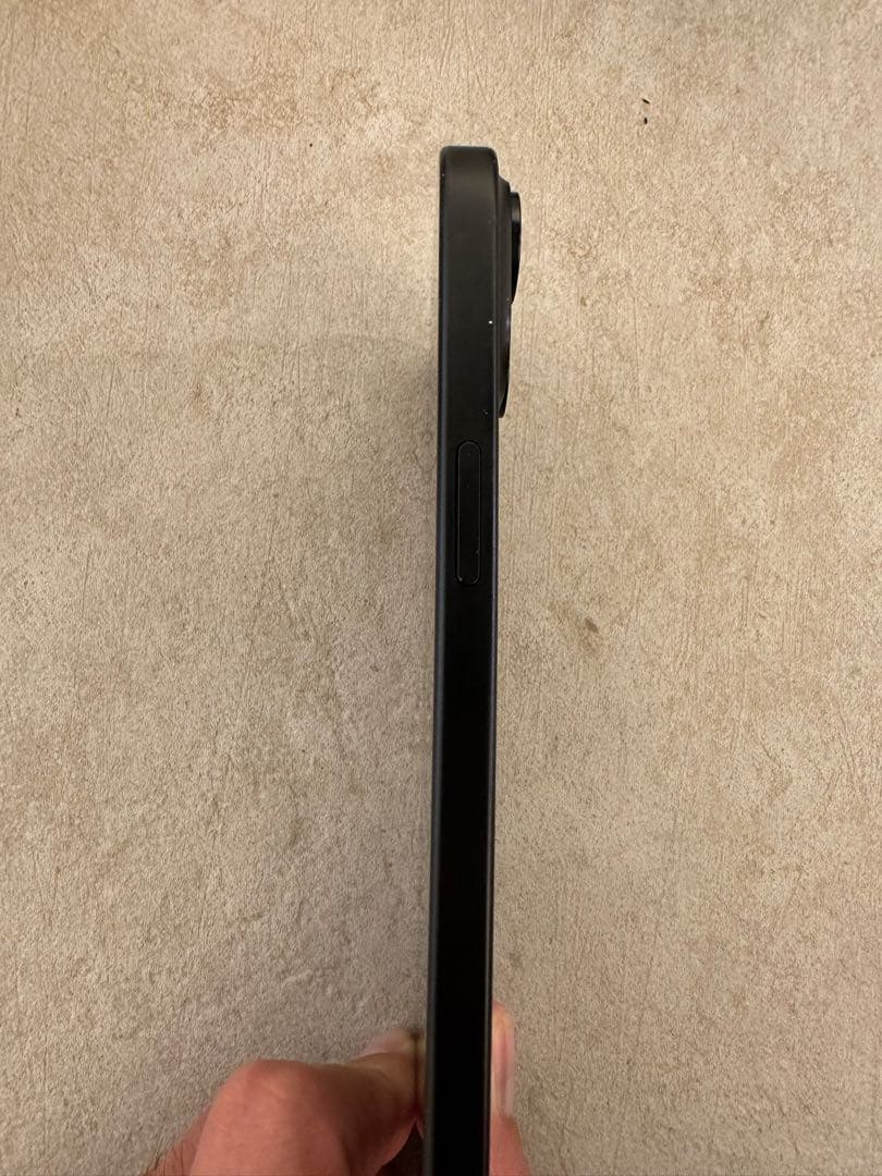 【クーポン分を値下げ中】Apple iPhone 15 ブラック 本体　箱付き