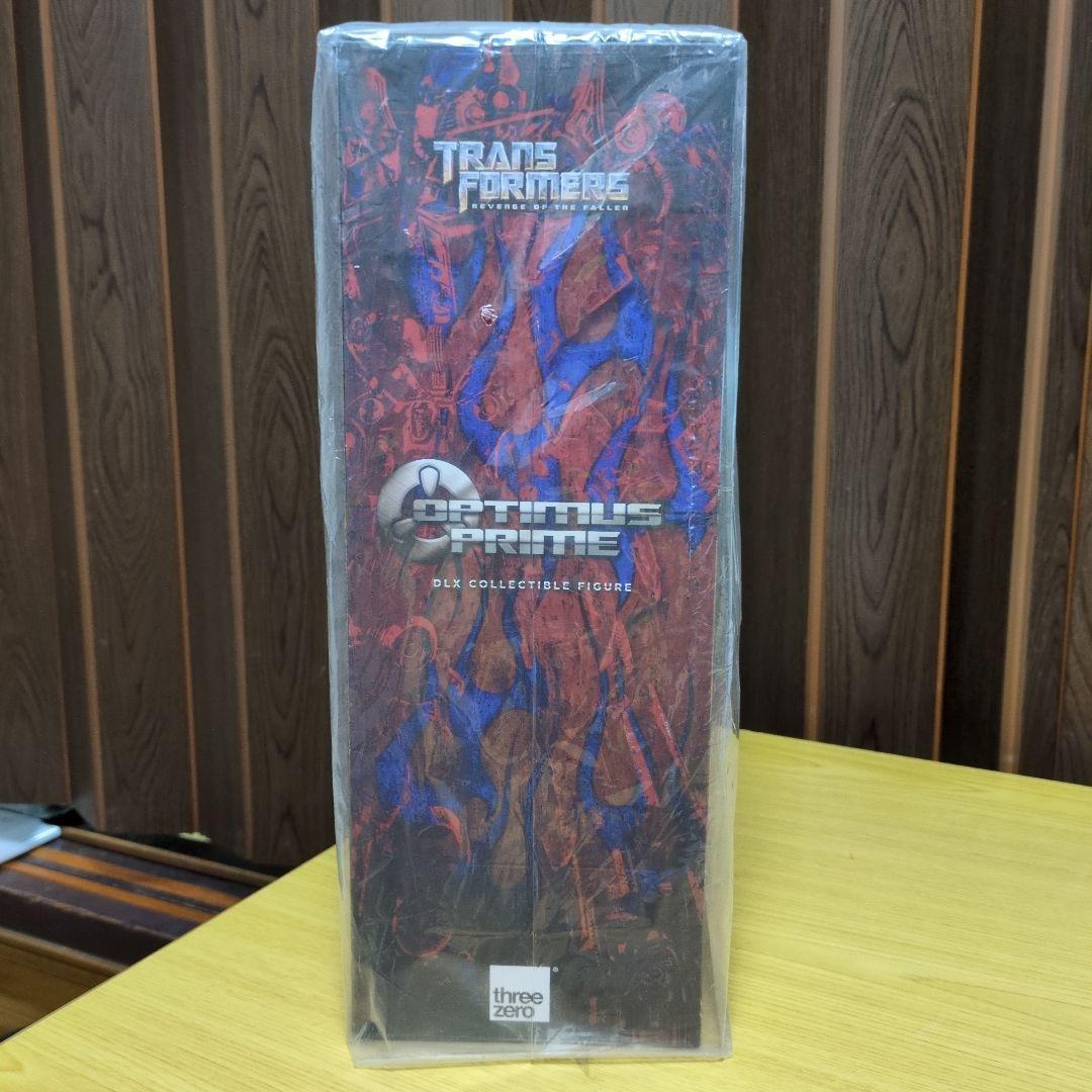 スリーゼロトランスフォーマー オプティマスプライムDLXコレクティブルフィギュア