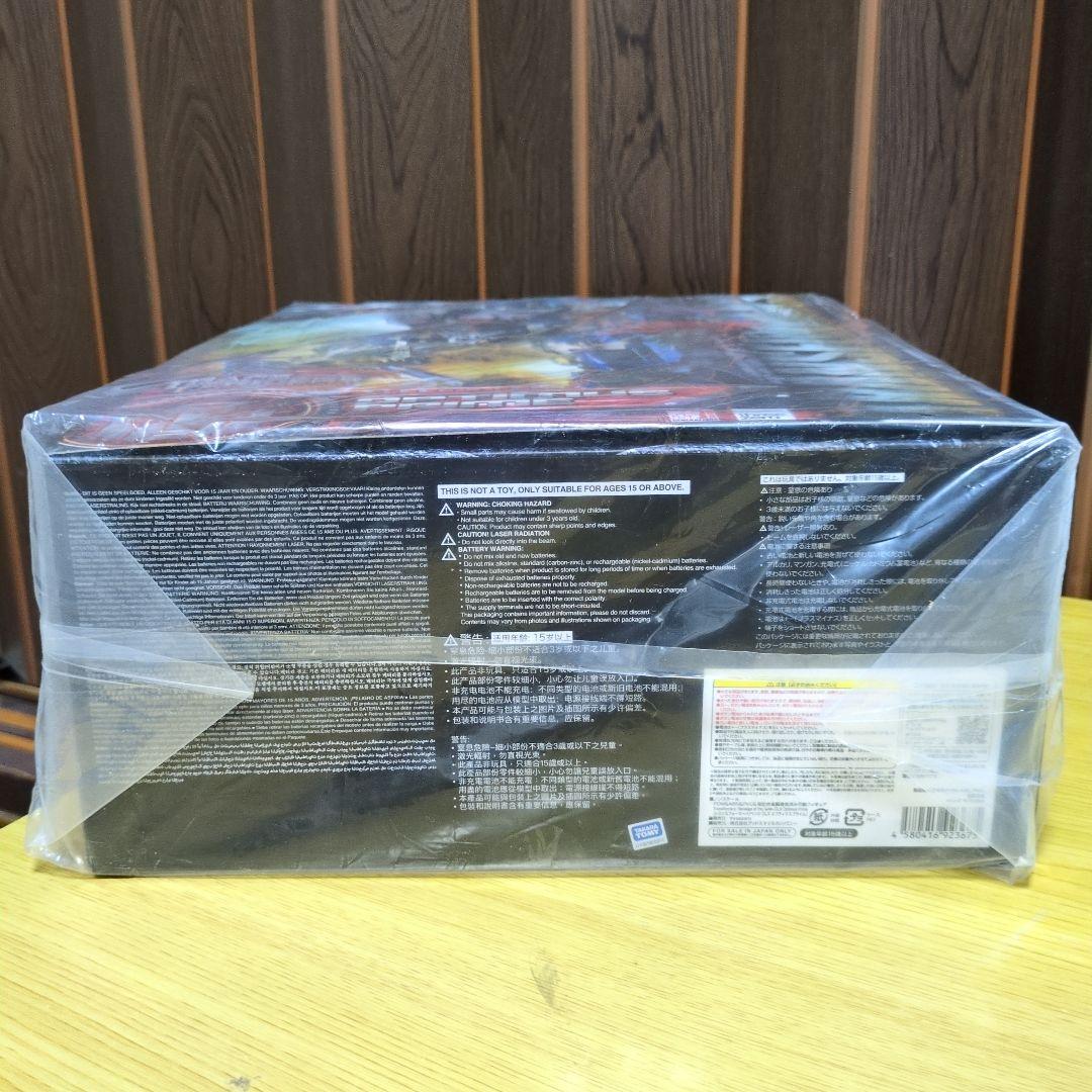 スリーゼロトランスフォーマー オプティマスプライムDLXコレクティブルフィギュア