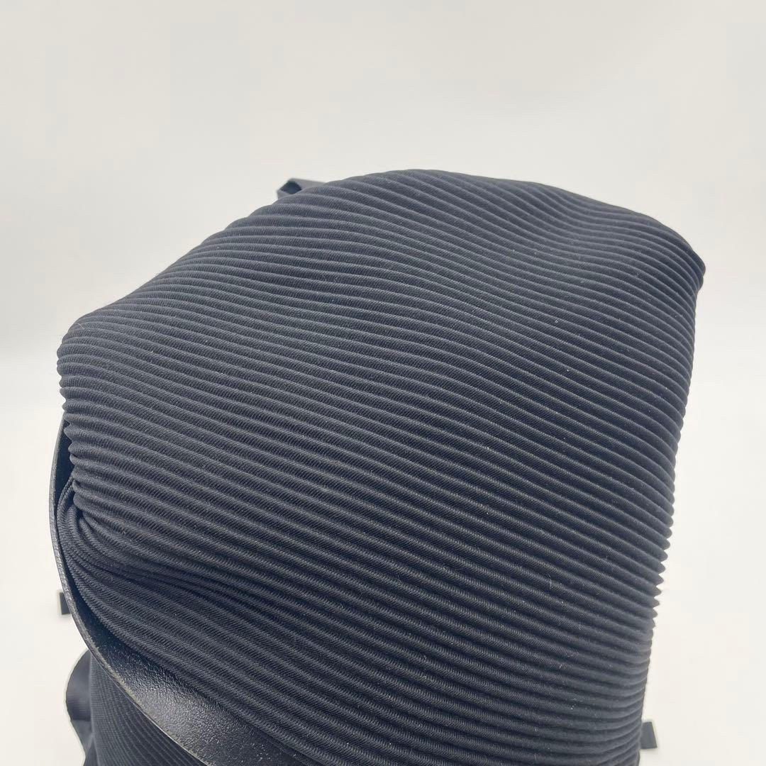 ✨美品✨プリーツプリーズ プリーツ リュック イッセイミヤケ レザー ブラック