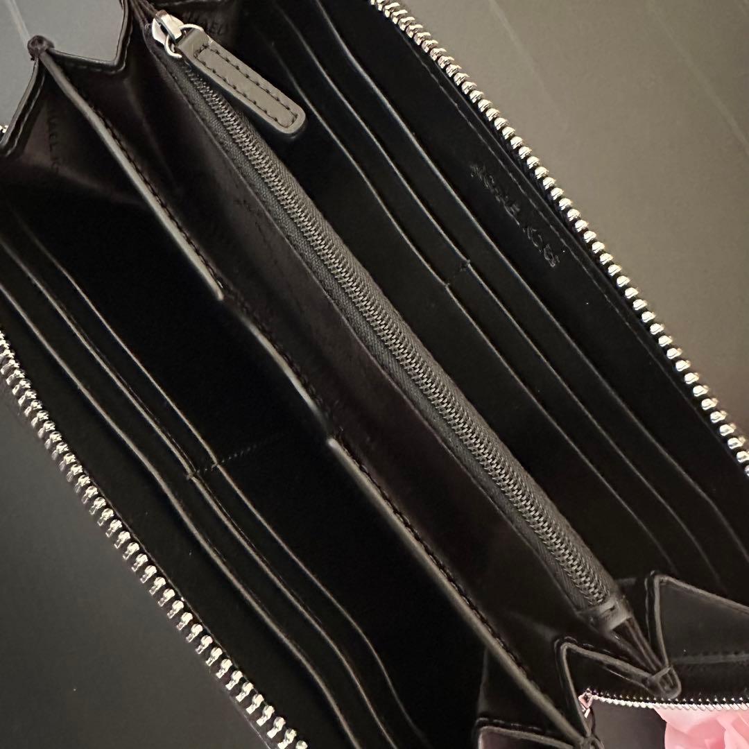 21【新品】MICHAEL KORS 長財布 ホワイト