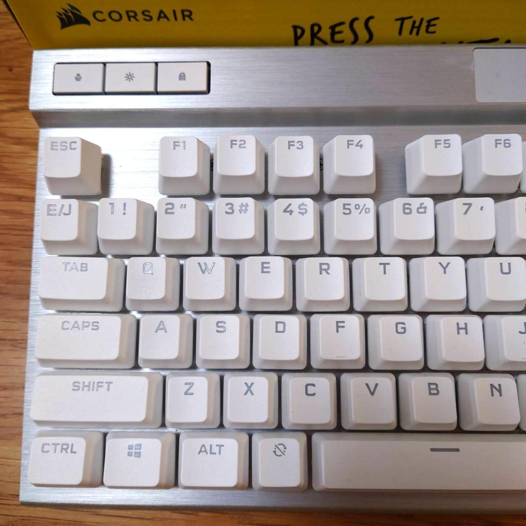 CORSAIR USB K70 RGB PRO WHITE ゲーミングキーボード