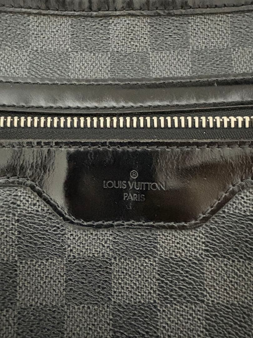 Louis Vuitton ダミエグラフィット トマス