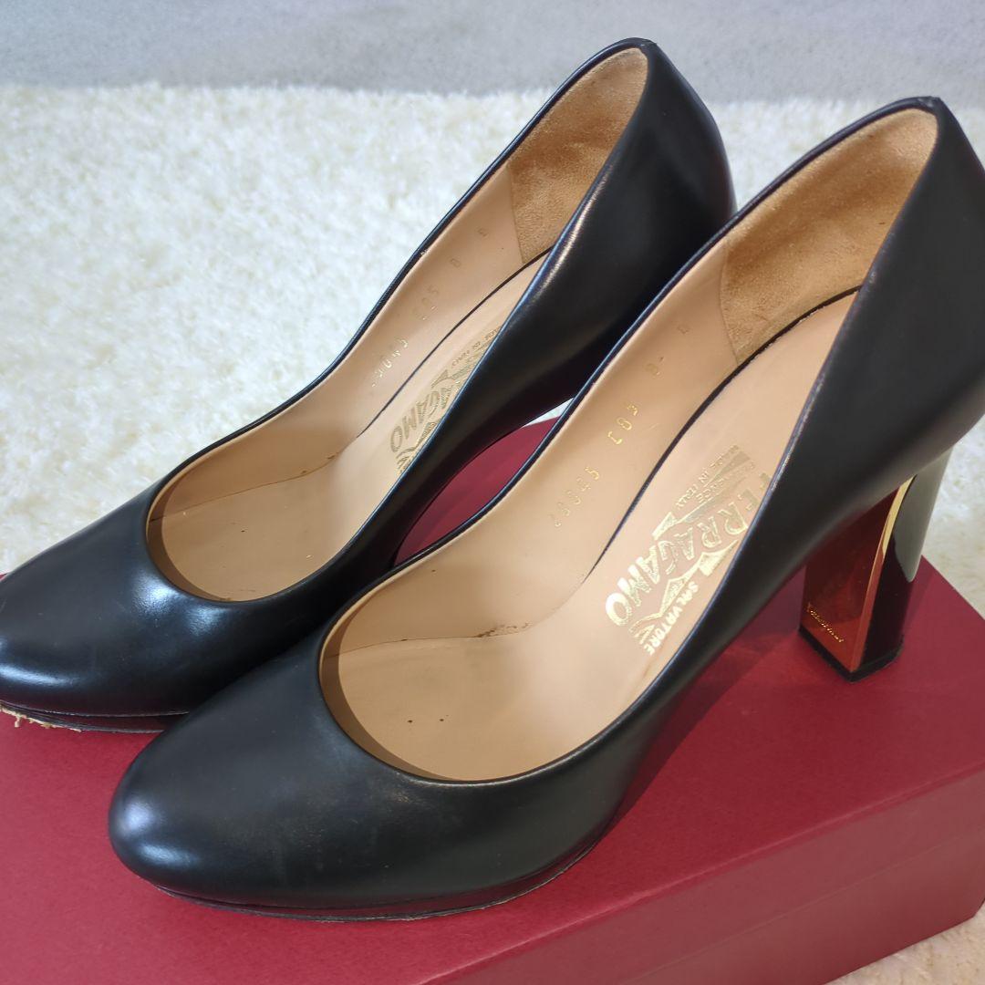 Salvatore Ferragamo フェラガモブラックレザーハイヒール 8M