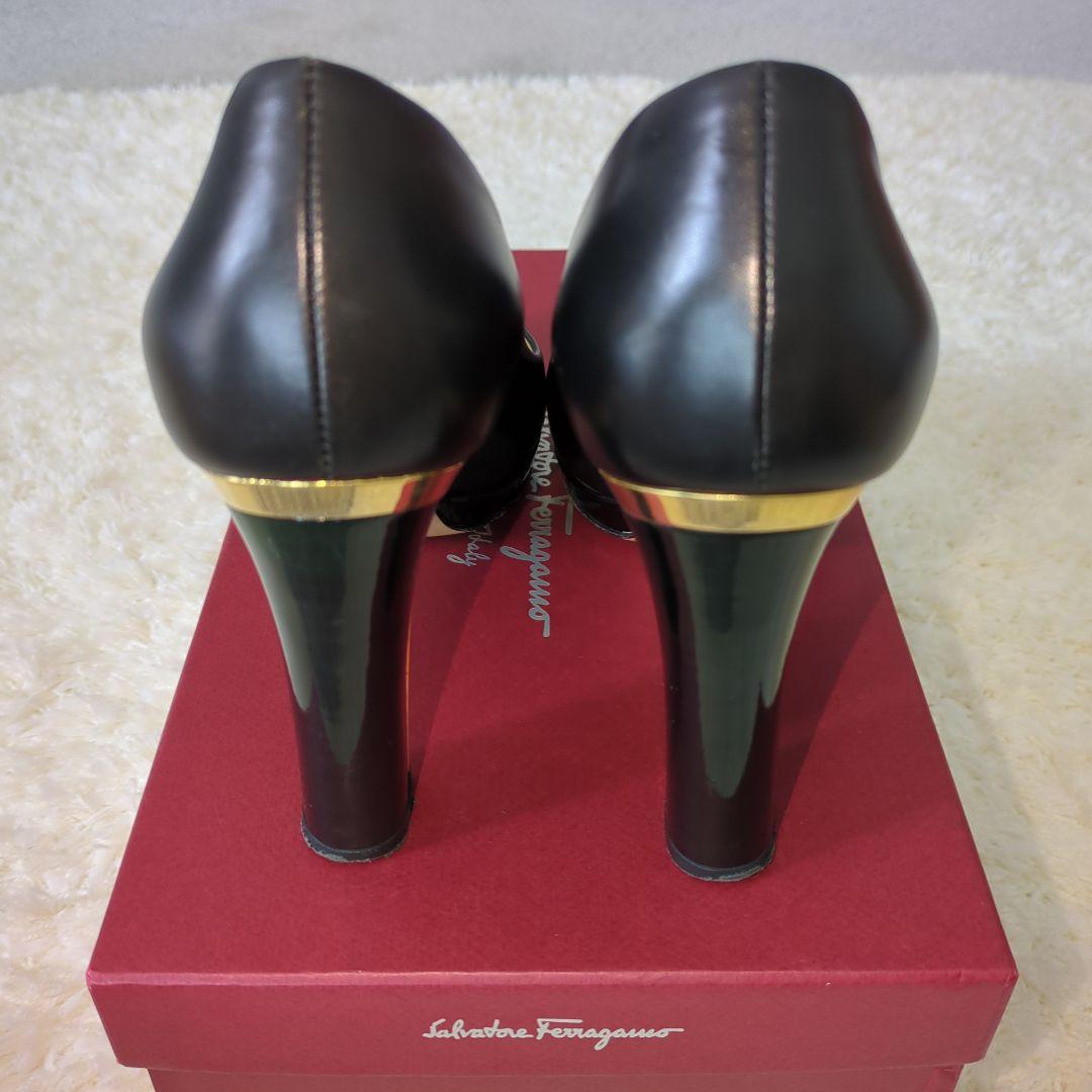 Salvatore Ferragamo フェラガモブラックレザーハイヒール 8M