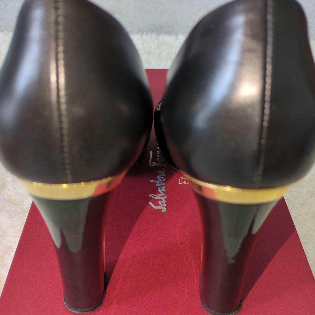 Salvatore Ferragamo フェラガモブラックレザーハイヒール 8M