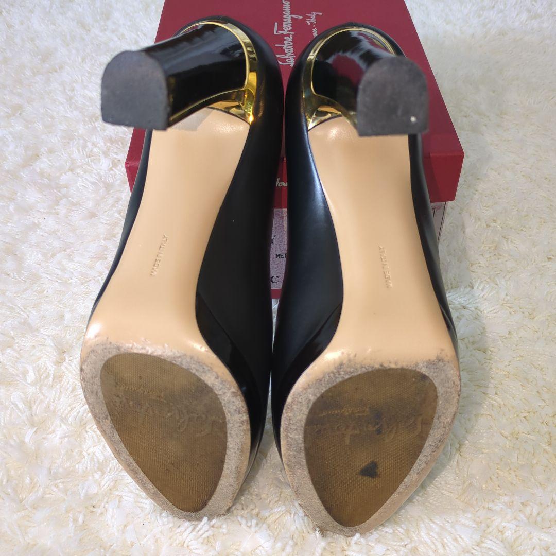 Salvatore Ferragamo フェラガモブラックレザーハイヒール 8M