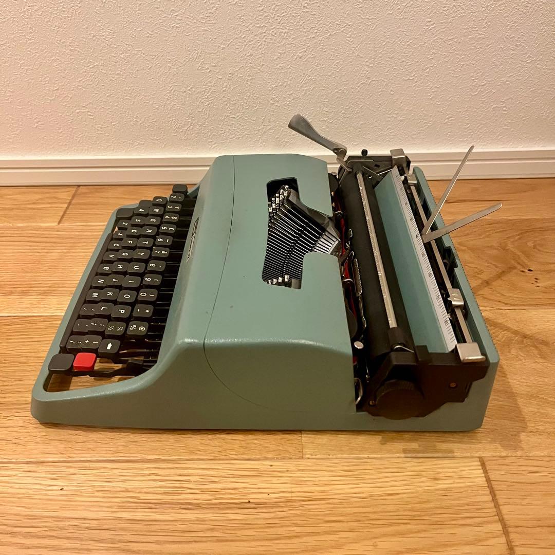 【昭和レトロ】タイプライター　GUCCI(グッチ)×オリベッティLettra32