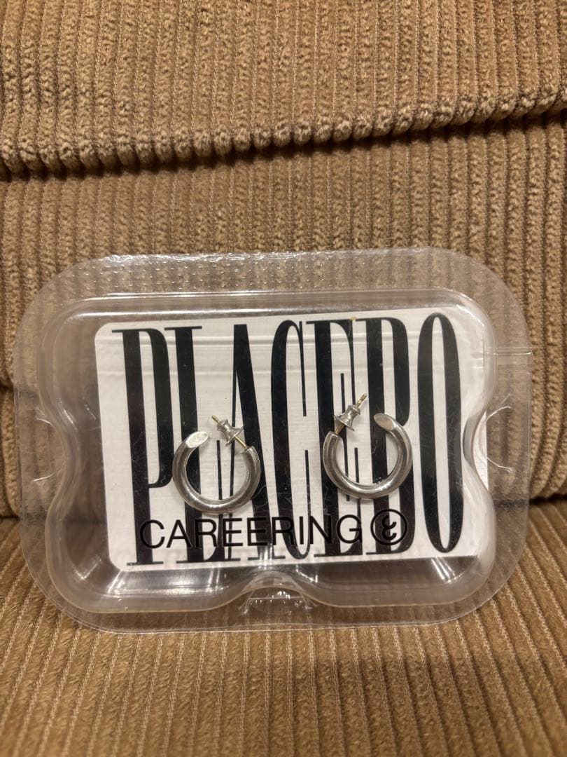 極美品　CAREERING キャリアリングPLACEBO 501 シルバー