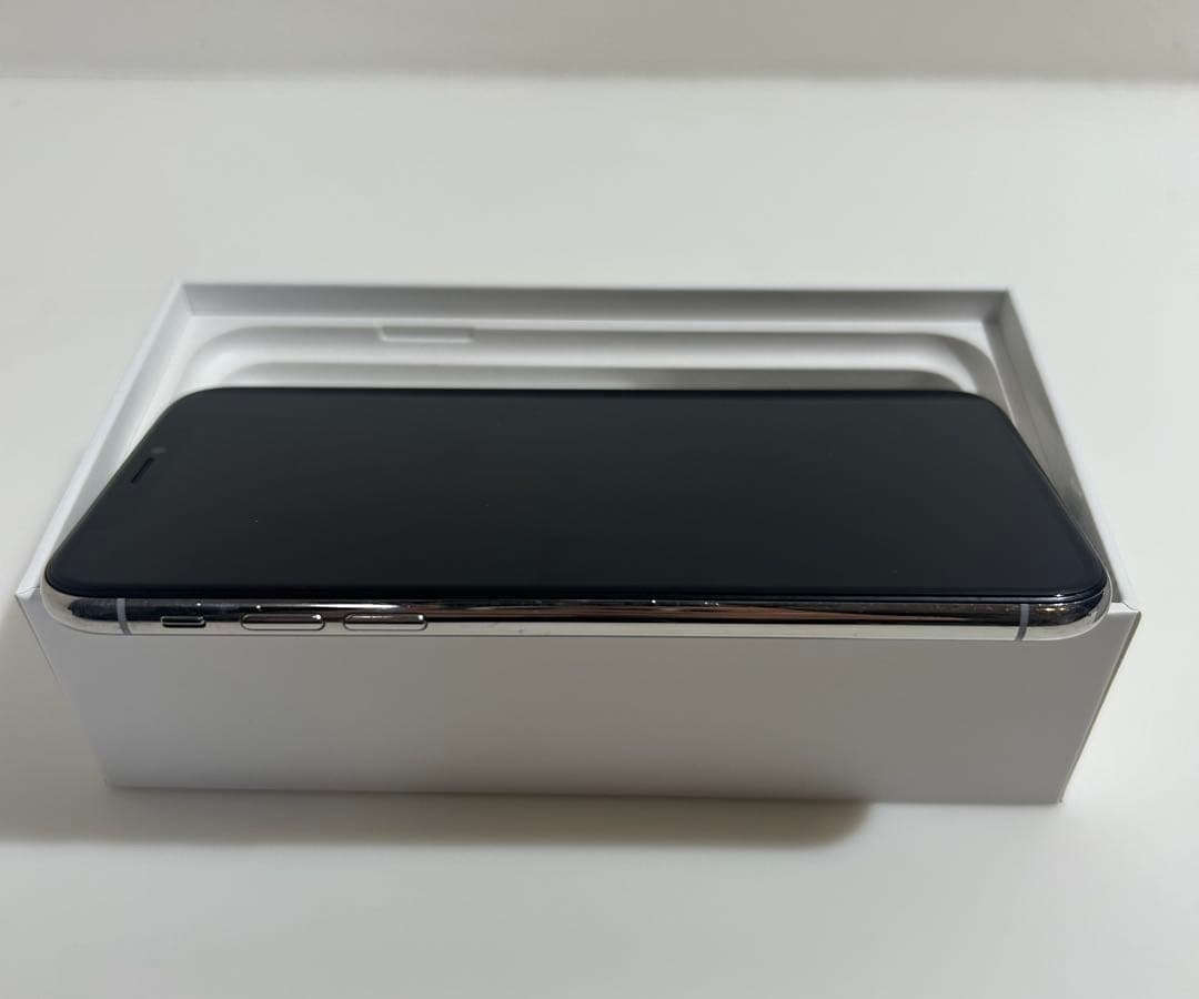 iPhone X 256GB ホワイト　ケーブル付き