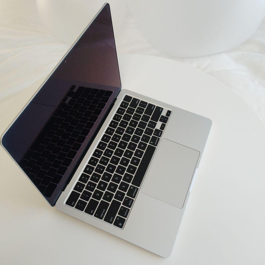 MACBOOKAIR M2 (13inch) シルバー 8GB/256GB