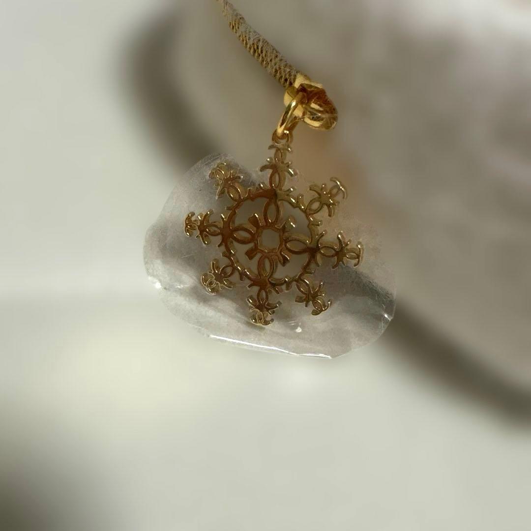 【新品】 シャネル CHANEL 2024 クリスマスコフレ ノベルティポーチ