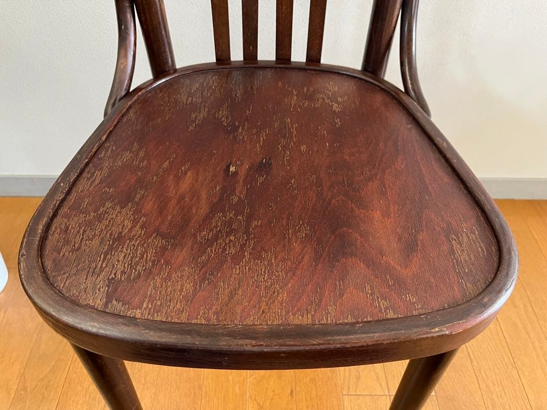 ルーマニア　ヴィンテージ　ベントウッドチェア　曲木椅子　アンティーク　モダン