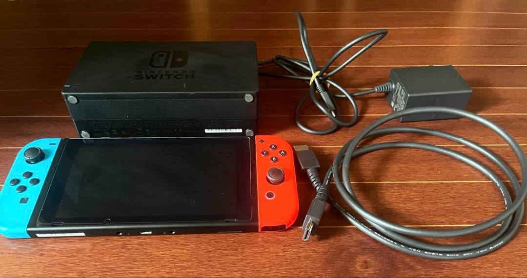 Nintendo Switch 本体 青・赤 Joy-Con