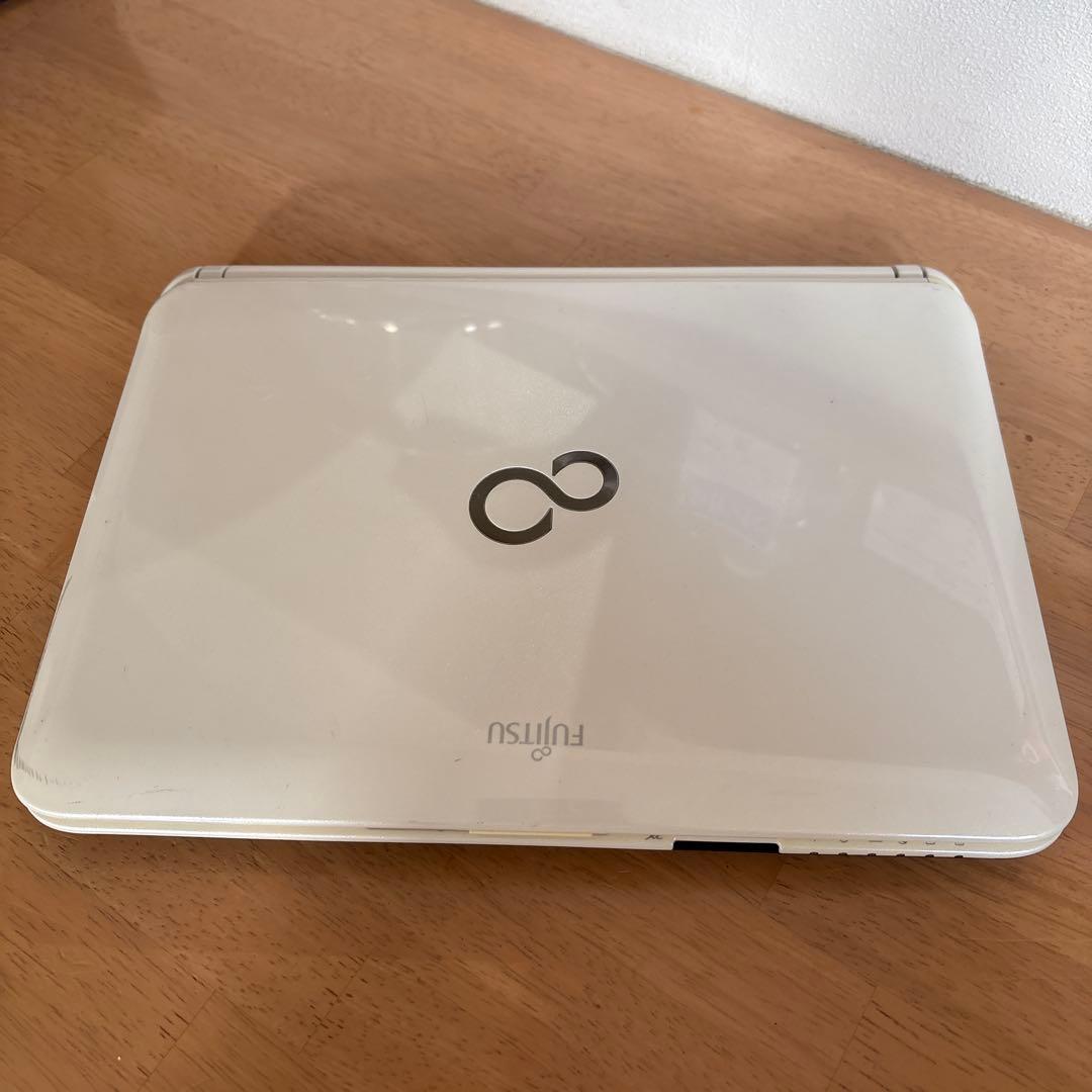 富士通 LIFEBOOK MH30 ノートPC