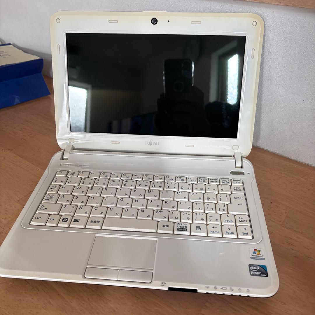 富士通 LIFEBOOK MH30 ノートPC
