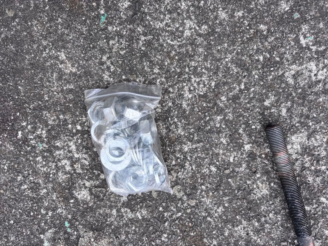 ハイエース 200系2WD ディーゼル　KYB ショック 玄武 トーションバー