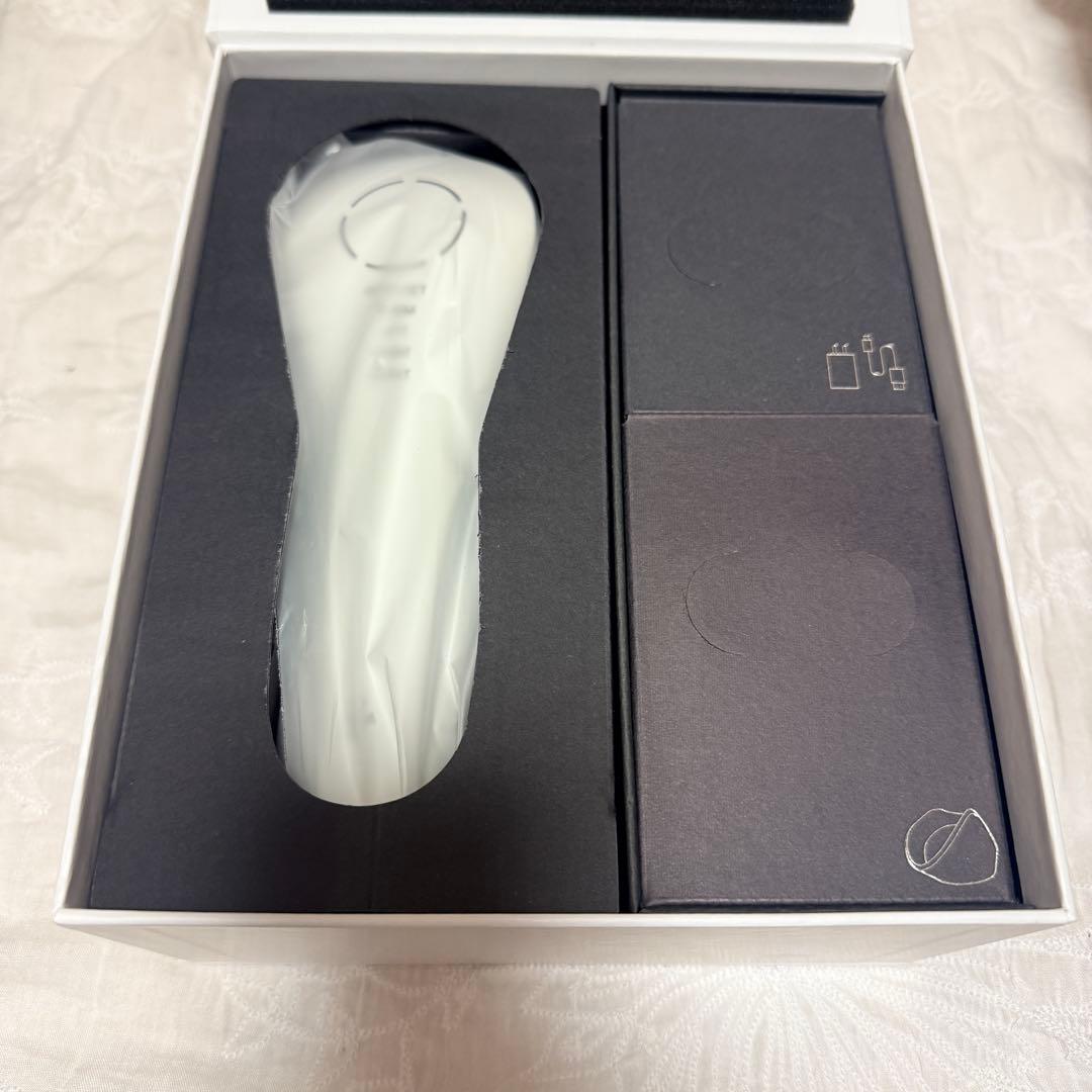 【新品未使用】INGRACE Pullquart 美顔器 ホワイト