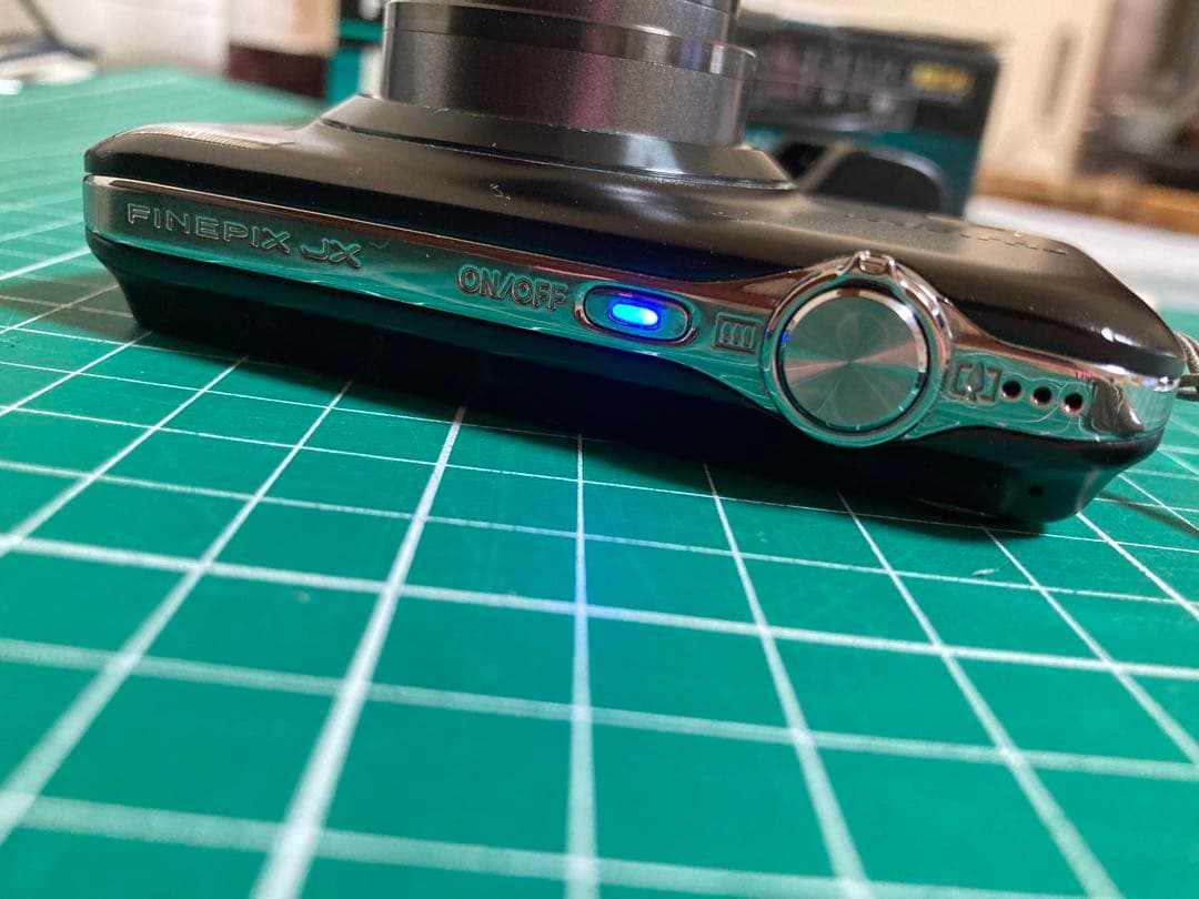 FUJI FILM JX280 ハンディデジカメ　粋なブラックボディ