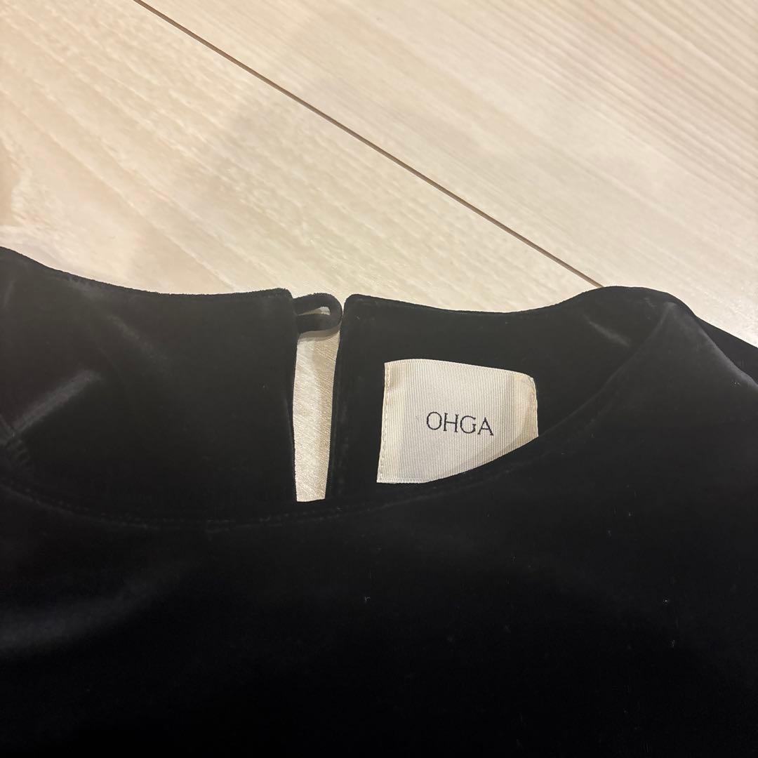 OHGA ベロア トップス　黒色　お値下げ