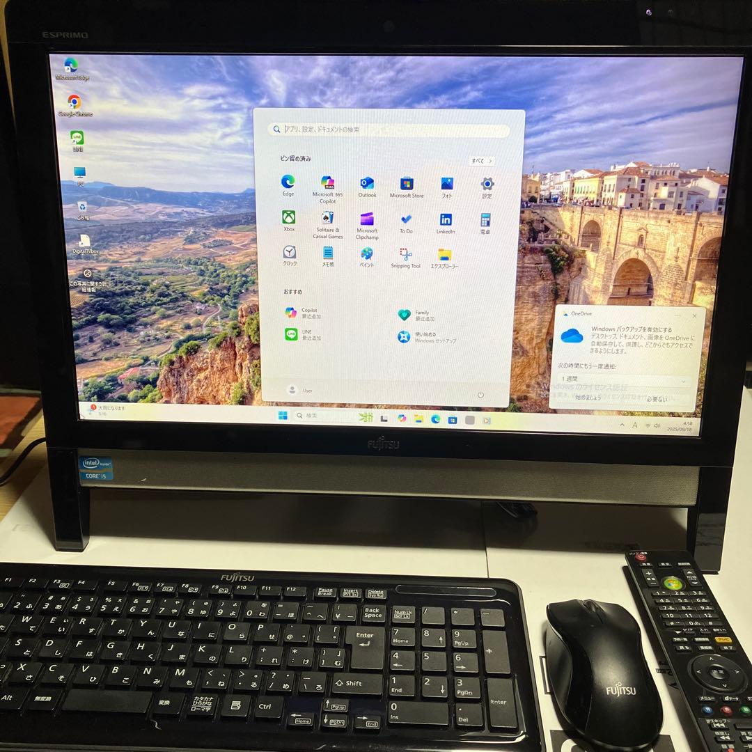 FUJITSU モニターパソコン Windows11 corei5 美品