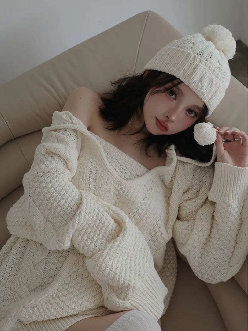 ダーリッチ ケーブルDDロゴVネックニットフーディ