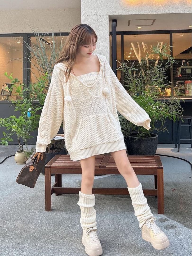 ダーリッチ ケーブルDDロゴVネックニットフーディ