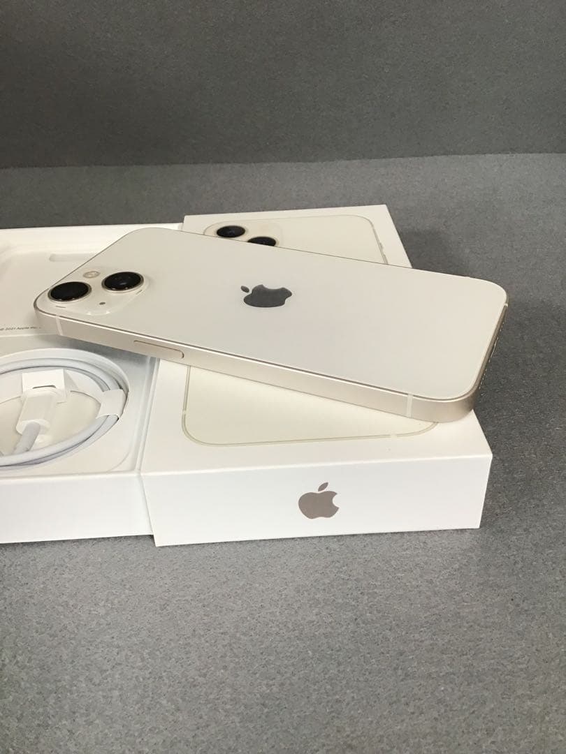 超美品　Appleストア版　SIMフリー　iPhone13 256GB