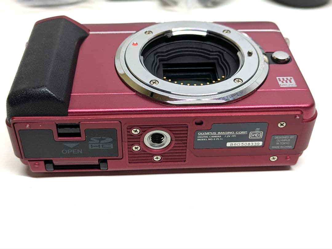 オリンパス OLYMPUS E-PL1s 赤 M.ZUIKO 17mm F2.8