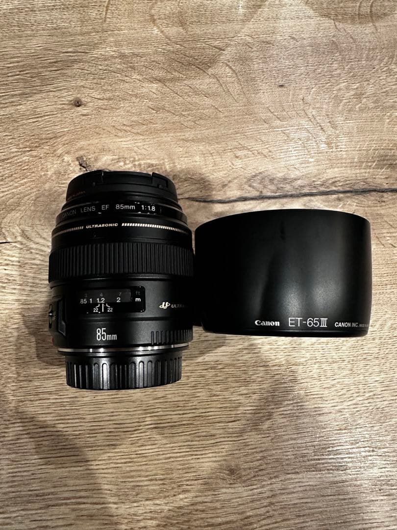 Canon EF 85mm F1.8 USM フード付き