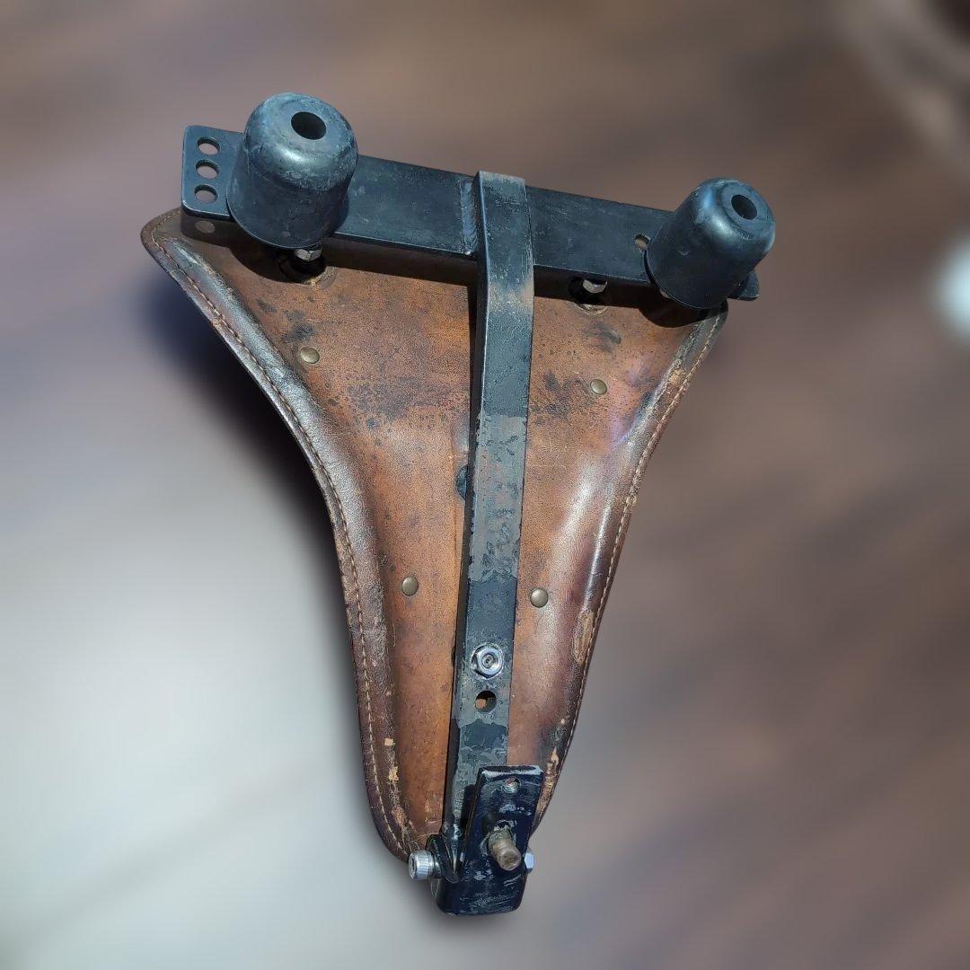 ハーレーダビッドソン　バイクシート レザー ブラウン サドルシート