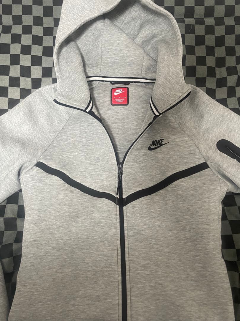 Nike テックフリース フルジップ フード付きパーカー M グレー