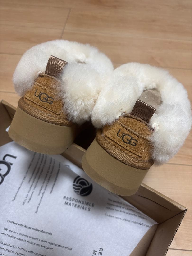UGG 毛量最強　37cm超ふわふわムートンブーツ ベージュ