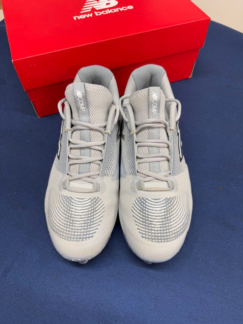 ニューバランス野球スパイク27.0㌢グレー