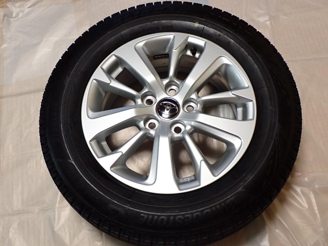 ヤリスクロス 純正 16インチ スタッドレスタイヤ 4本・60系プリウス使用可