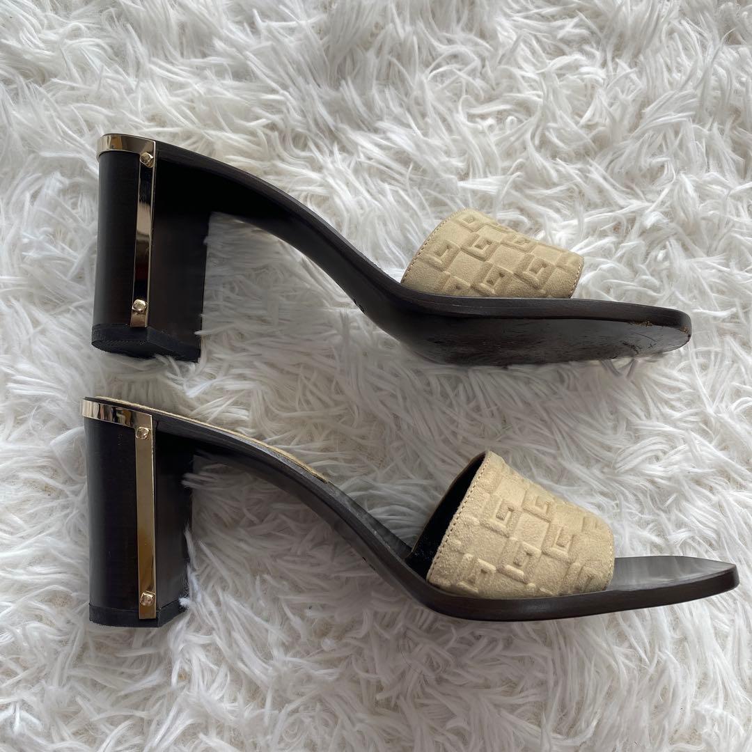 希少　【GUCCI】グッチ　ミュール　サンダル　ヒール　ベージュ　6B 金具