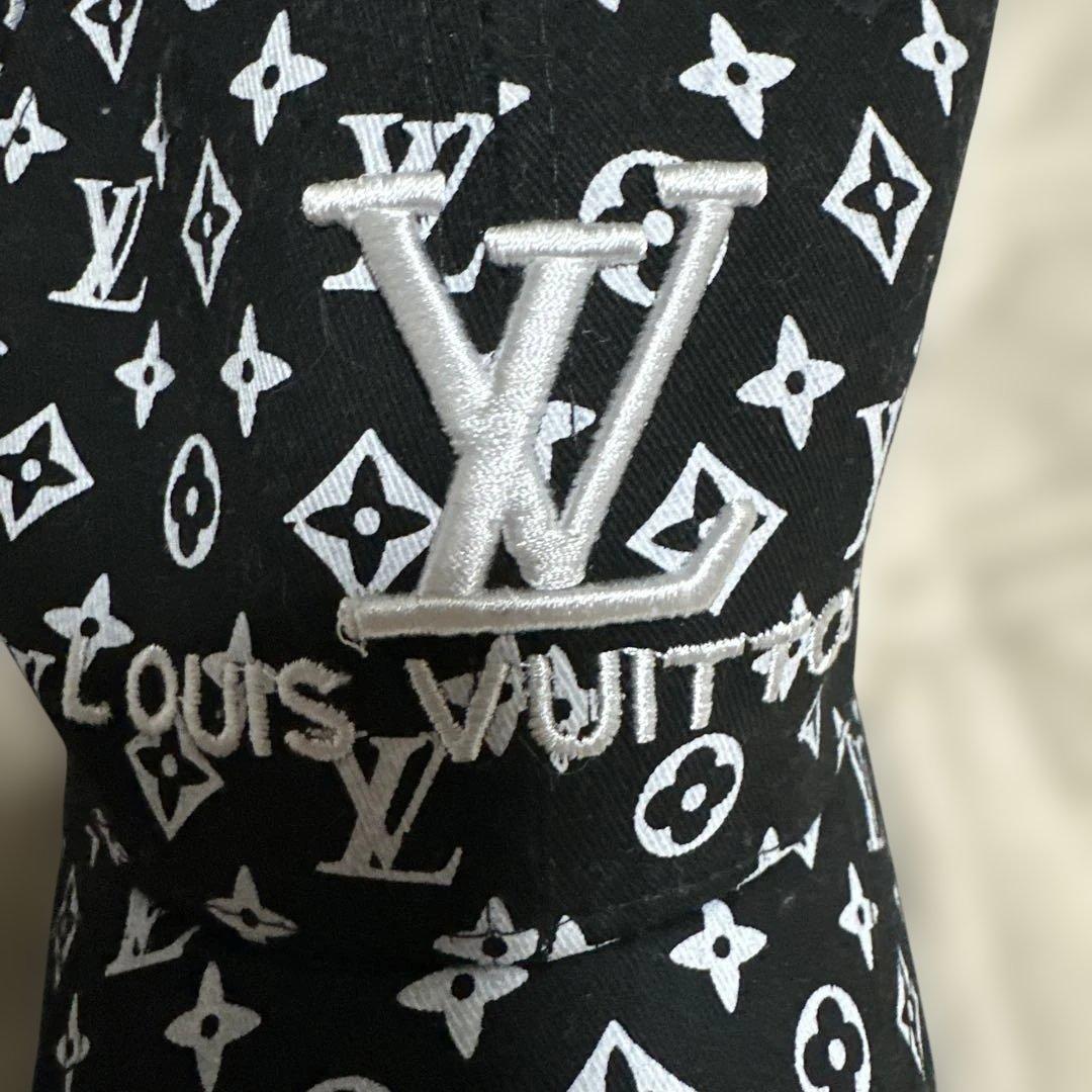 【ひろし】‼️早い者勝ち‼️ 未使用 モノグラム キャップ