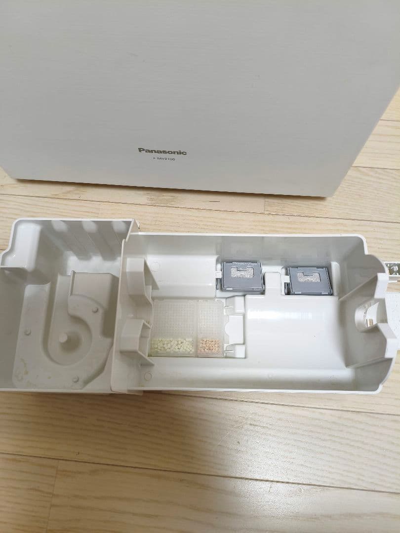 パナソニック　ジアイーノ　F-MV2100 次亜塩素酸空間除菌脱臭機